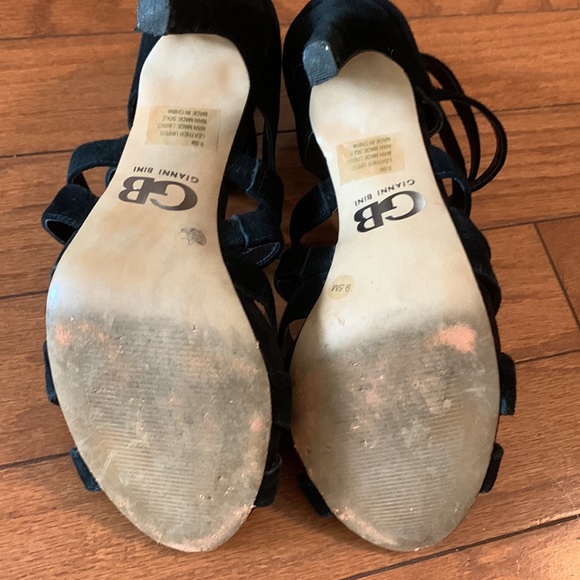 Gianni Bini Black Heels - Picture 6 of 7